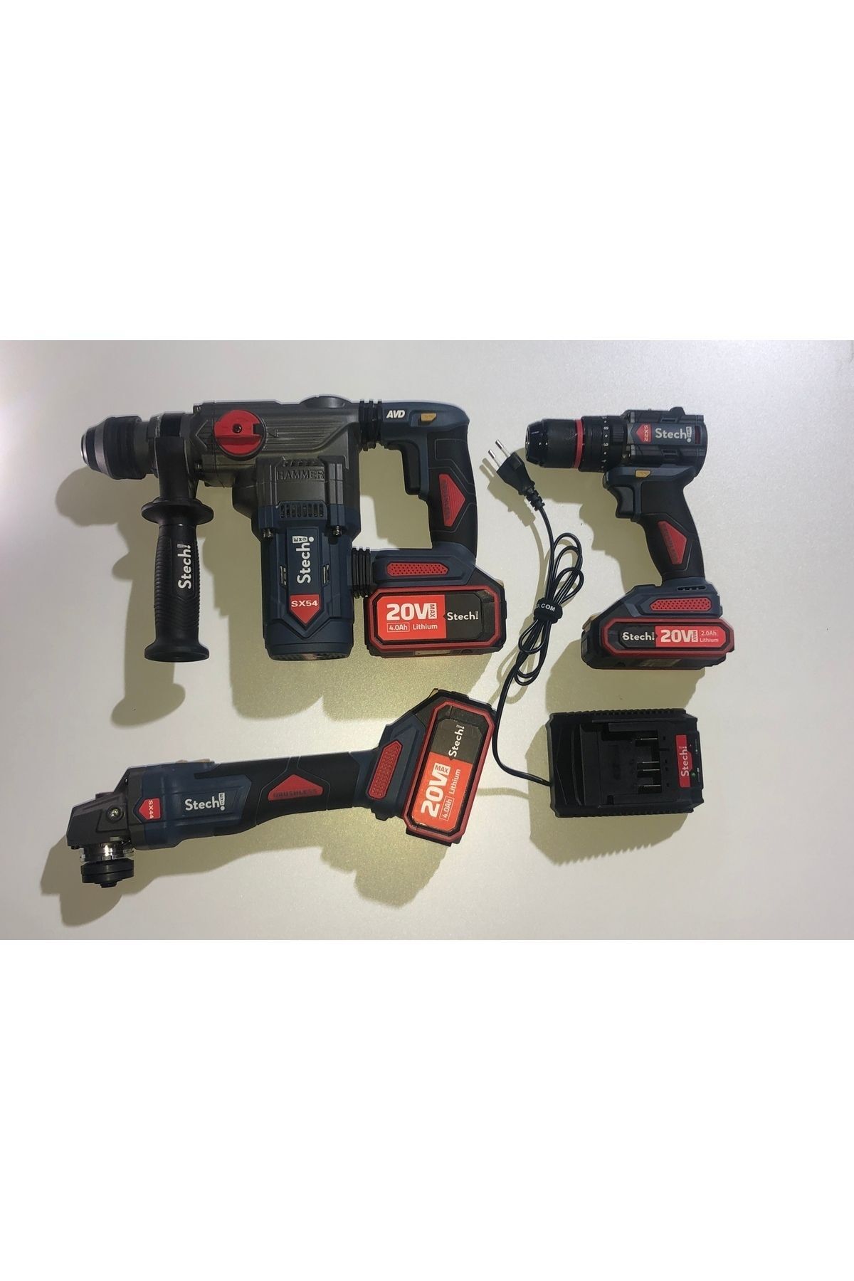 Stech Akülü 3 Lü Set Sx54-sx12-sx44 2x 4.0 Ah 1 X2,0 Ah 20 V
